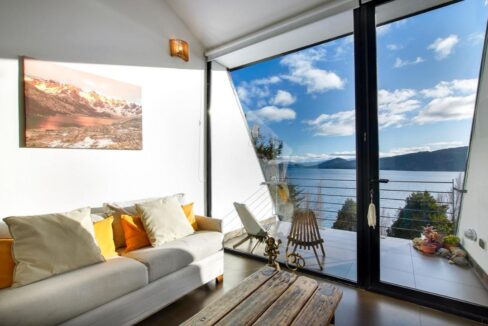 4d86449c-74bd-4df8-aa64-2fa991844bd1-copied-media~2