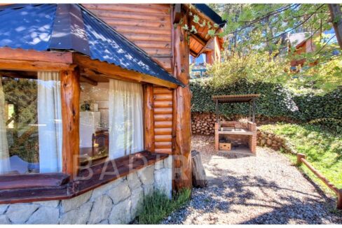 cb2b732a-c1a4-4dbc-9848-bf2233931577-copied-media~2