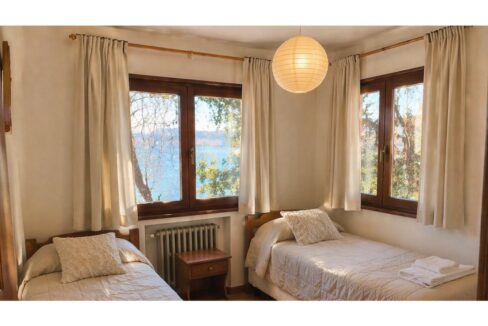 Habitación tranquila con vistas al lago